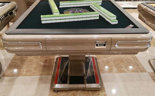 全自动共和共和麻将桌在家庭娱乐空间中的应用与选购指南